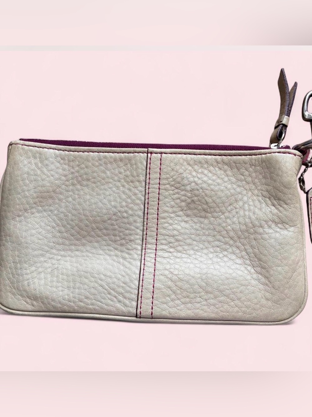 Vintage Coach Cream Leather Wristlet with purple Stitching, Lining and Zip - Picture 2 of 5
